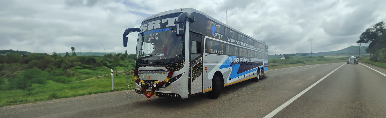 SRT Express Bus