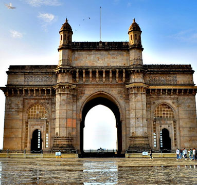 Banjara Tours and Travels bus to Pune